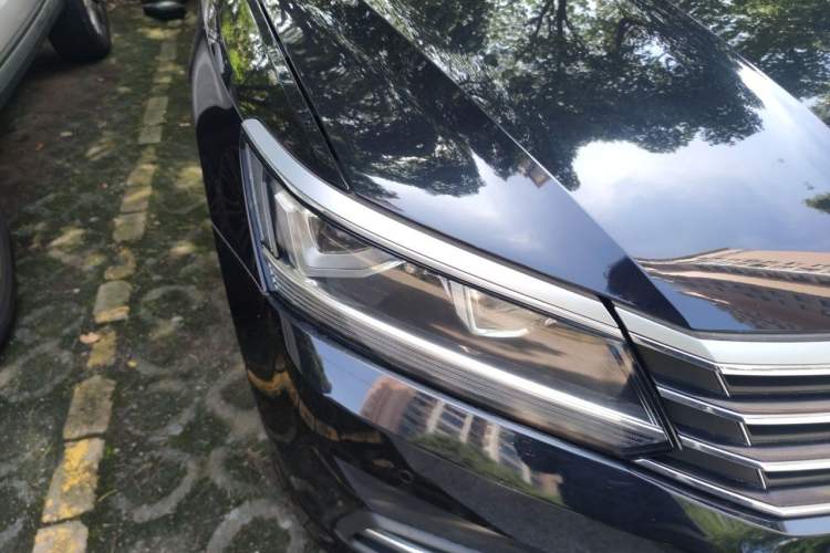 Used Volkswagen Passat 2017 330TSI DSG Luxury Edition Right Front Headlight