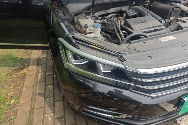 Used Volkswagen Passat 2017 280TSI DSG Luxury Edition Right Front Headlight