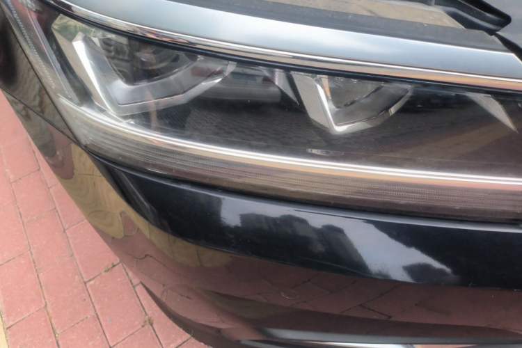 Used Volkswagen Passat 2017 330TSI DSG Luxury Edition Right Front Headlight