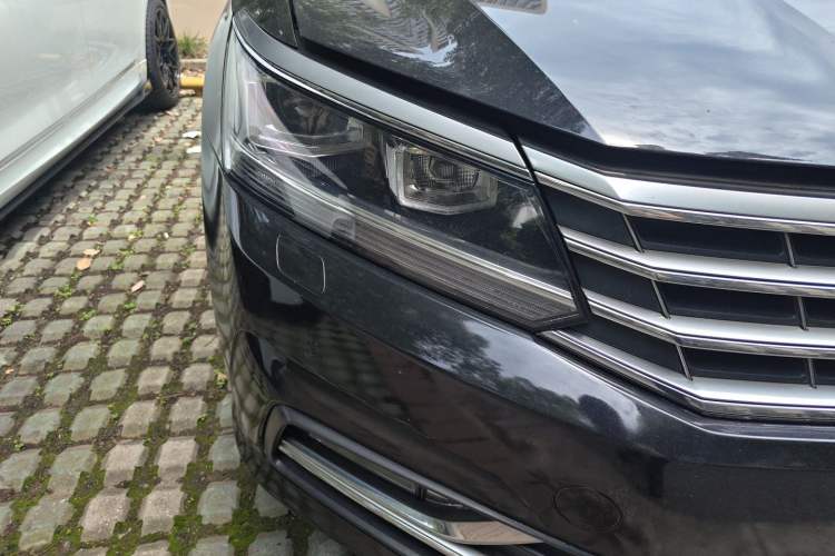 Used Volkswagen Passat 2017 330TSI DSG Prestige Edition Right Front Headlight