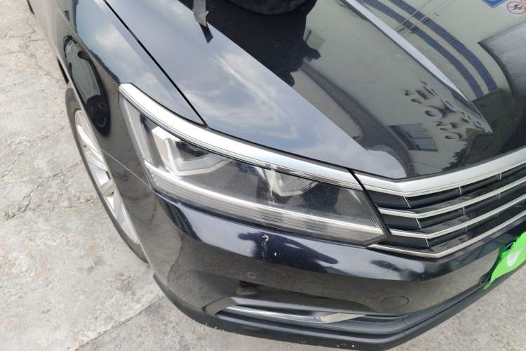 Used Volkswagen Passat 2017 330TSI DSG Luxury Edition Right Front Headlight