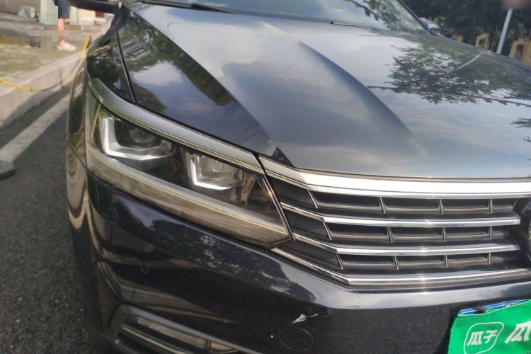 Used Volkswagen Passat 2017 280TSI DSG Luxury Edition Right Front Headlight