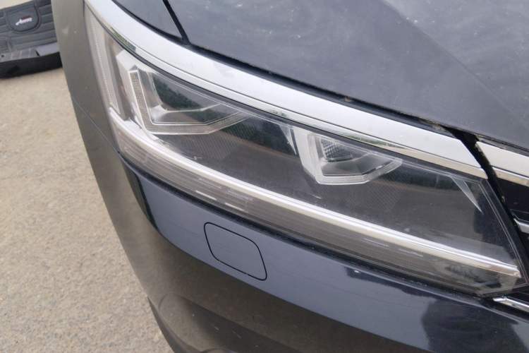 Used Volkswagen Passat 2017 330TSI DSG Prestige Edition Right Front Headlight