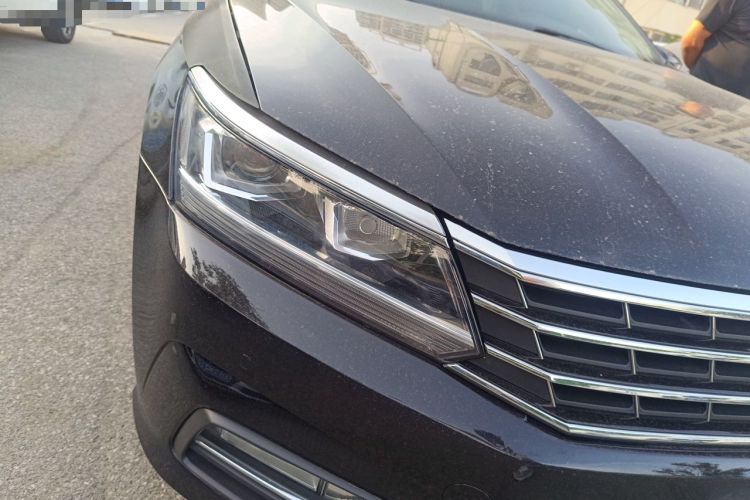 Used Volkswagen Passat 2017 330TSI DSG Luxury Edition Right Front Headlight