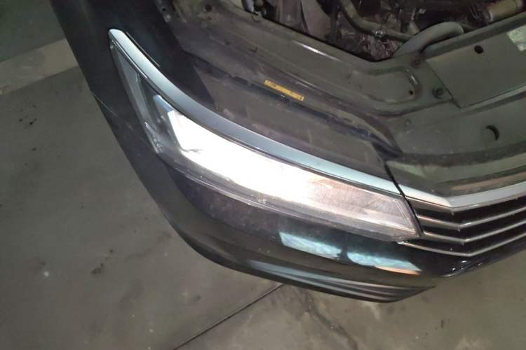 Used Volkswagen Passat 2017 330TSI DSG Luxury Edition Right Front Headlight