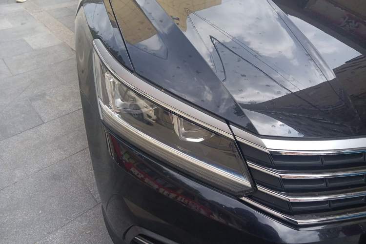 Used Volkswagen Passat 2017 280TSI DSG Luxury Edition Right Front Headlight