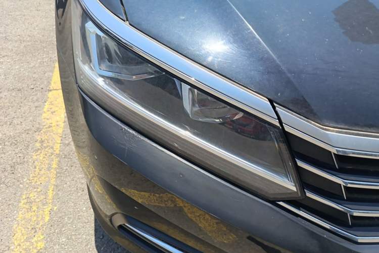 Used Volkswagen Passat 2017 1.8TSI DSG Government Procurement Version (CEA Engine) Right Front Headlight