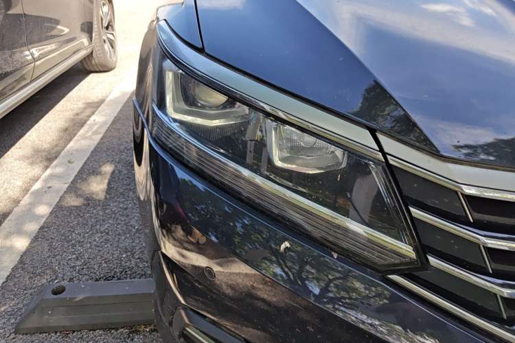 Used Volkswagen Passat 2017 330TSI DSG Luxury Edition Right Front Headlight