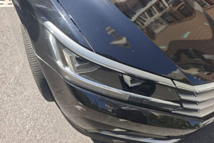 Used Volkswagen Passat 2017 330TSI DSG Prestige Edition Right Front Headlight