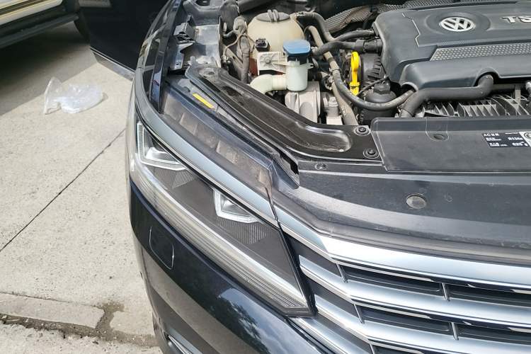 Used Volkswagen Passat 2017 330TSI DSG Prestige Edition Right Front Headlight