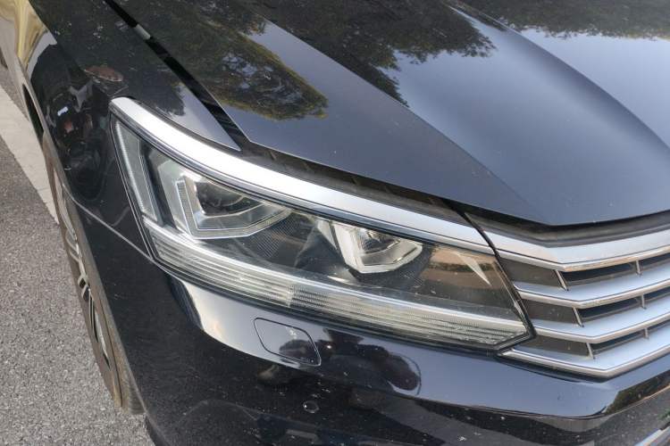 Used Volkswagen Passat 2017 330TSI DSG Prestige Edition Right Front Headlight