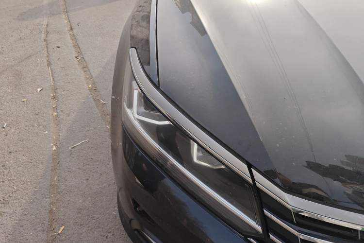 Used Volkswagen Passat 2017 330TSI DSG Luxury Edition Right Front Headlight