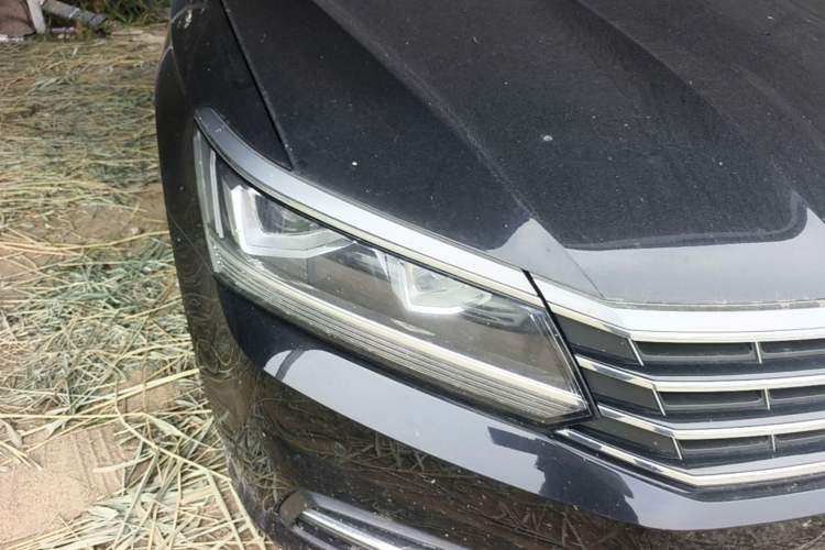 Used Volkswagen Passat 2017 330TSI DSG Luxury Edition Right Front Headlight
