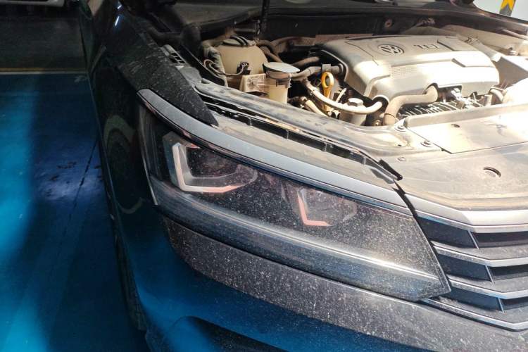 Used Volkswagen Passat 2017 330TSI DSG Luxury Edition Right Front Headlight