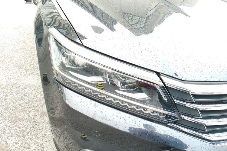 Used Volkswagen Passat 2017 330TSI DSG Luxury Edition Right Front Headlight