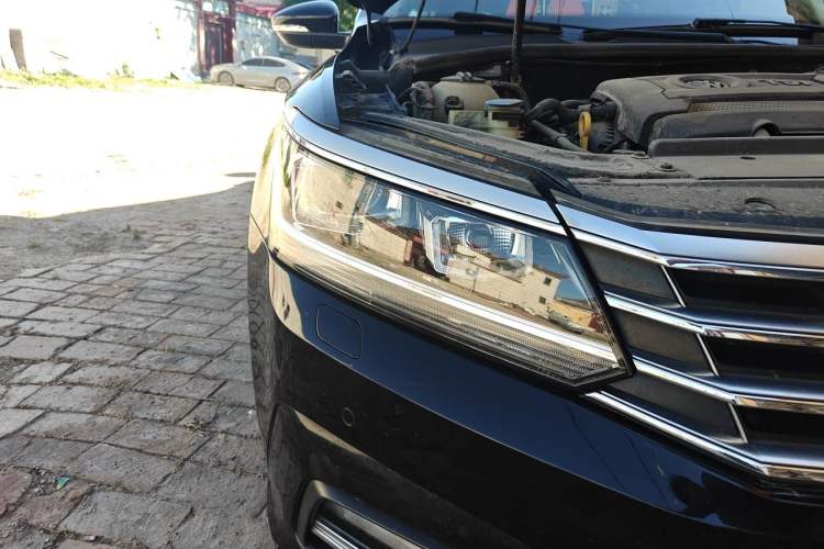 Used Volkswagen Passat 2017 330TSI DSG Prestige Edition Right Front Headlight
