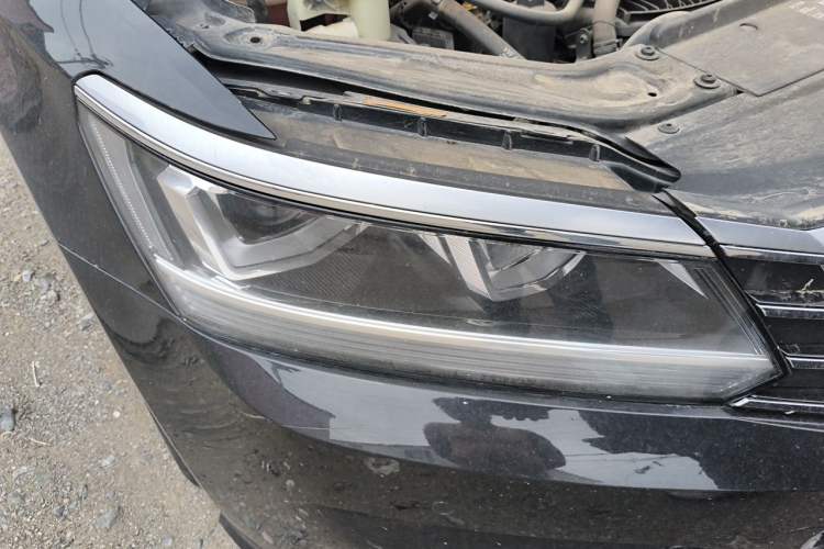 Used Volkswagen Passat 2017 330TSI DSG Luxury Edition Right Front Headlight