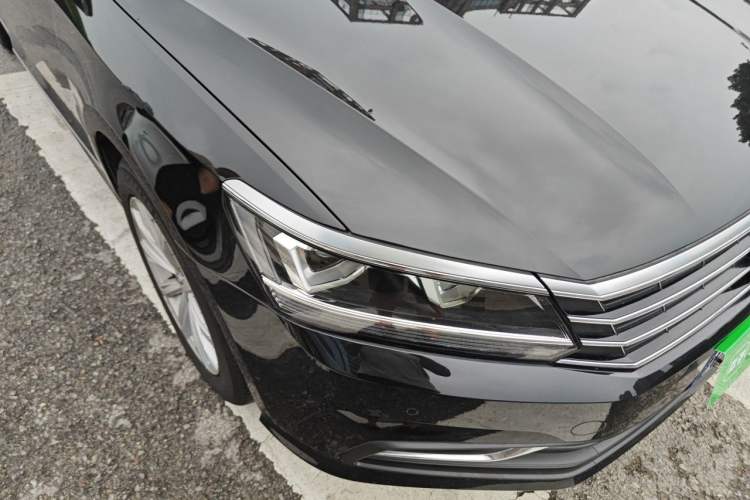Used Volkswagen Passat 2017 330TSI DSG Luxury Edition Right Front Headlight