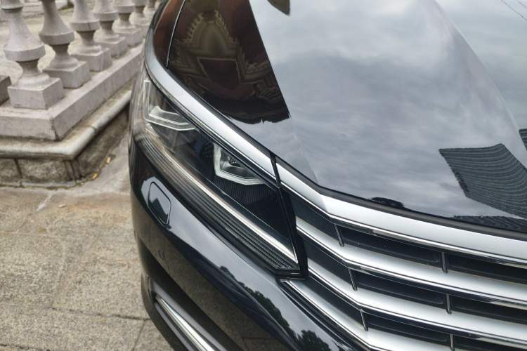 Used Volkswagen Passat 2017 330TSI DSG Prestige Edition Right Front Headlight