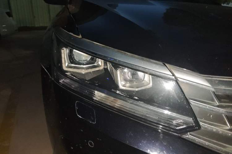 Used Volkswagen Passat 2017 330TSI DSG Prestige Edition Right Front Headlight