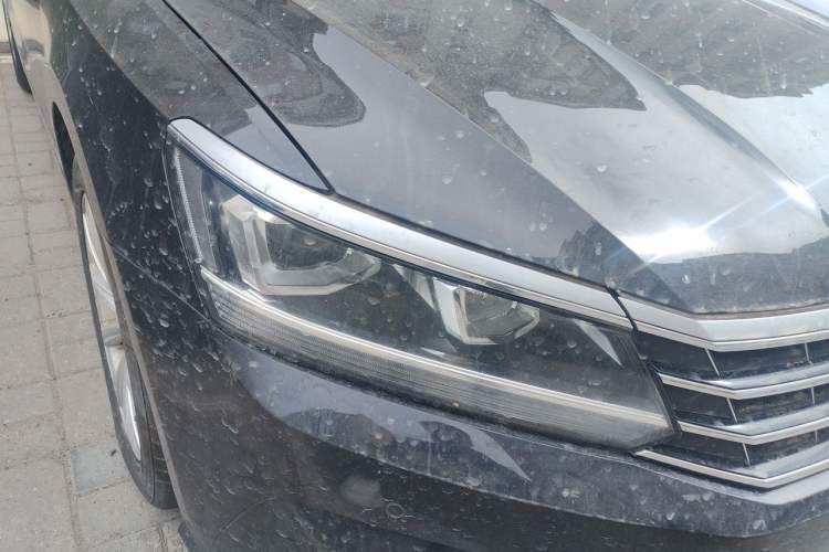 Used Volkswagen Passat 2017 330TSI DSG Luxury Edition Right Front Headlight