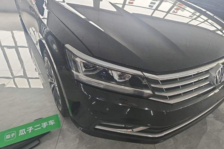 Used Volkswagen Passat 2017 330TSI DSG Prestige Edition Right Front Headlight