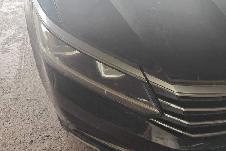Used Volkswagen Passat 2017 280TSI DSG Luxury Edition Right Front Headlight