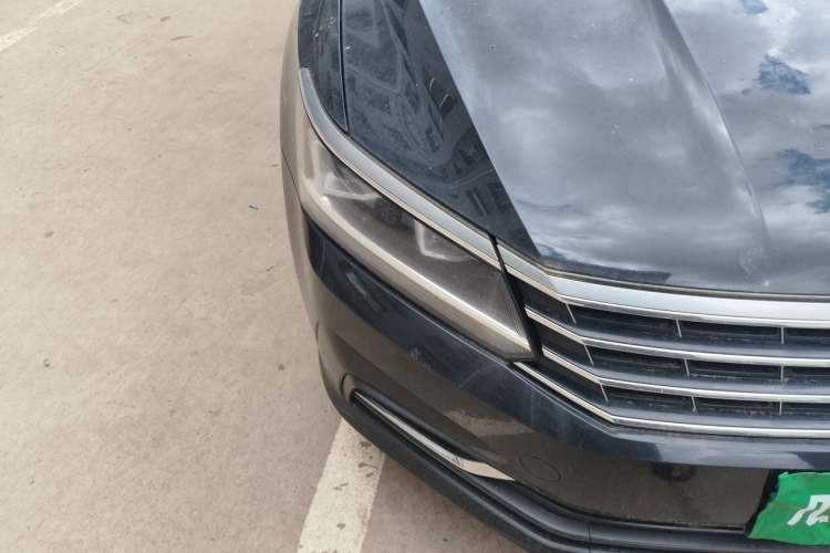 Used Volkswagen Passat 2017 330TSI DSG Luxury Edition Right Front Headlight