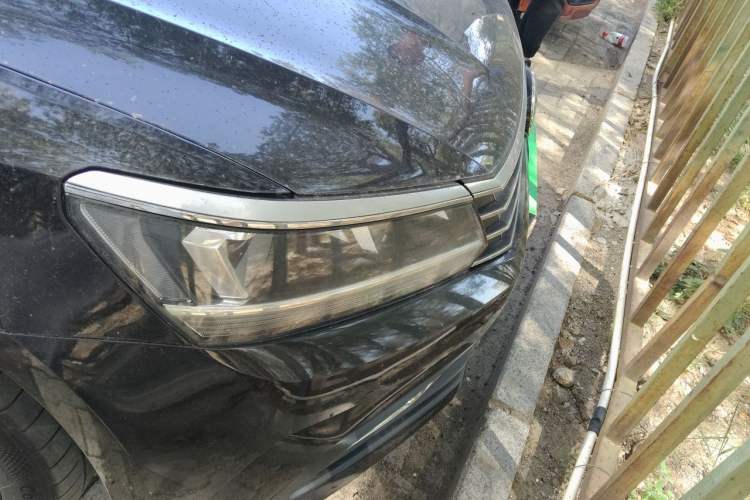 Used Volkswagen Passat 2017 330TSI DSG Luxury Edition Right Front Headlight