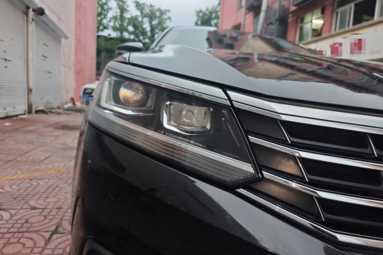 Used Volkswagen Passat 2017 330TSI DSG Luxury Edition Right Front Headlight