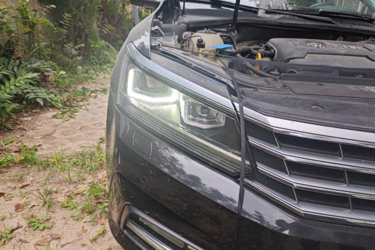 Used Volkswagen Passat 2017 330TSI DSG Prestige Edition Right Front Headlight