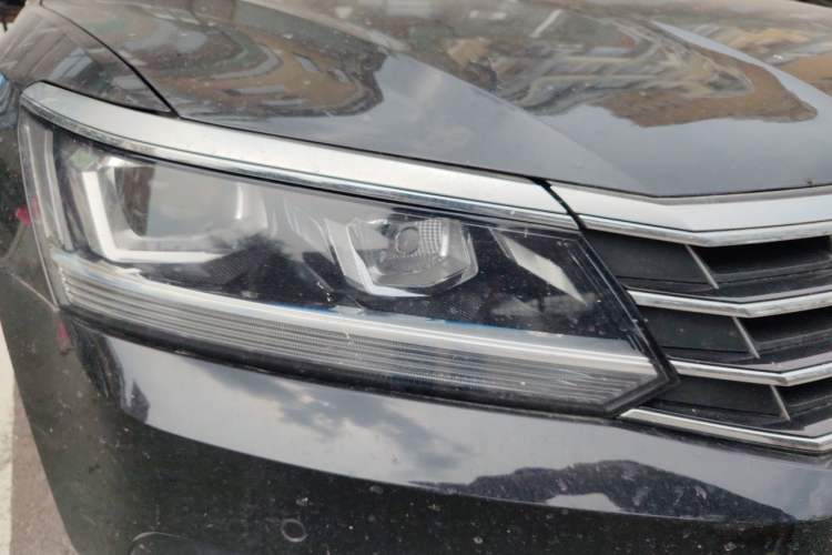 Used Volkswagen Passat 2017 330TSI DSG Luxury Edition Right Front Headlight