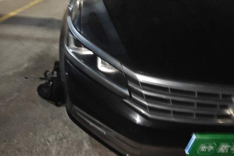 Used Volkswagen Passat 2017 330TSI DSG Luxury Edition Right Front Headlight