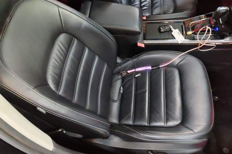 Used Volkswagen Passat 2017 330TSI DSG Luxury Edition Right Front Seat