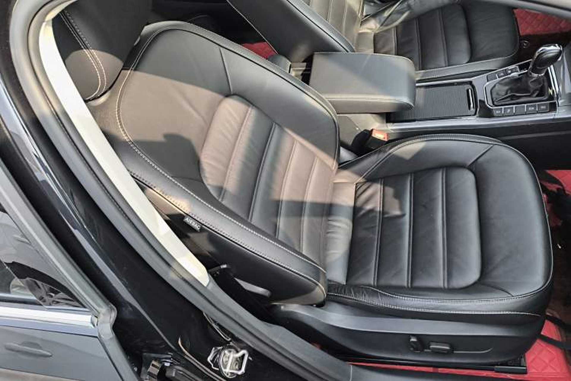 Used Volkswagen Passat 2017 330TSI DSG Luxury Edition Right Front Seat