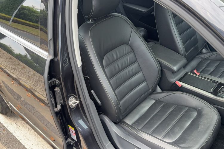 Used Volkswagen Passat 2017 330TSI DSG Luxury Edition Right Front Seat