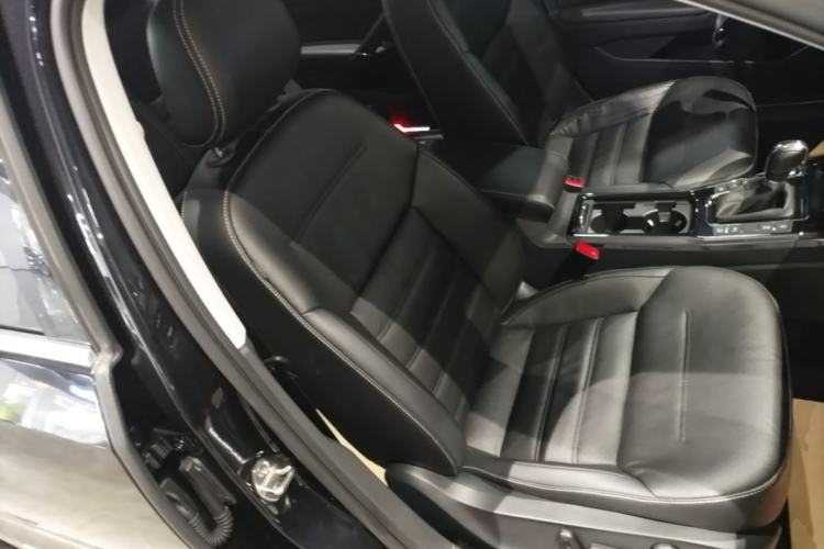 Used Volkswagen Passat 2017 330TSI DSG Prestige Edition Right Front Seat