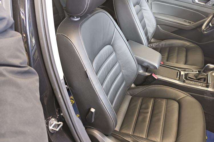 Used Volkswagen Passat 2017 330TSI DSG Luxury Edition Right Front Seat