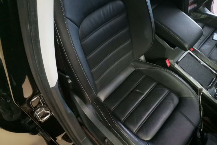 Used Volkswagen Passat 2017 330TSI DSG Luxury Edition Right Front Seat