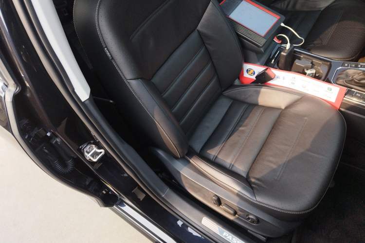 Used Volkswagen Passat 2017 330TSI DSG Prestige Edition Right Front Seat