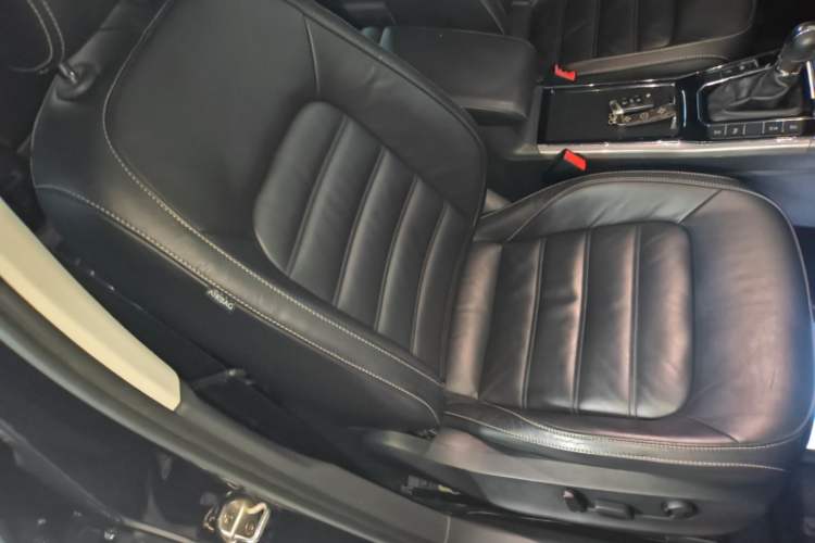 Used Volkswagen Passat 2017 330TSI DSG Luxury Edition Right Front Seat