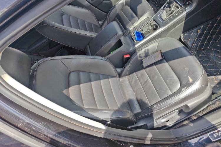 Used Volkswagen Passat 2017 1.8TSI DSG Government Procurement Version (CEA Engine) Right Front Seat