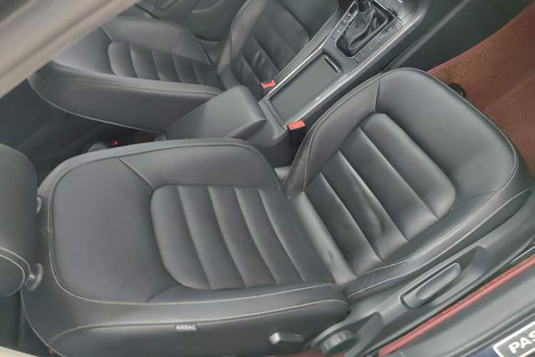 Used Volkswagen Passat 2017 1.8TSI DSG Government Procurement Version (CEA Engine) Right Front Seat