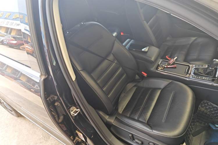 Used Volkswagen Passat 2017 380TSI DSG Prestige Edition Right Front Seat