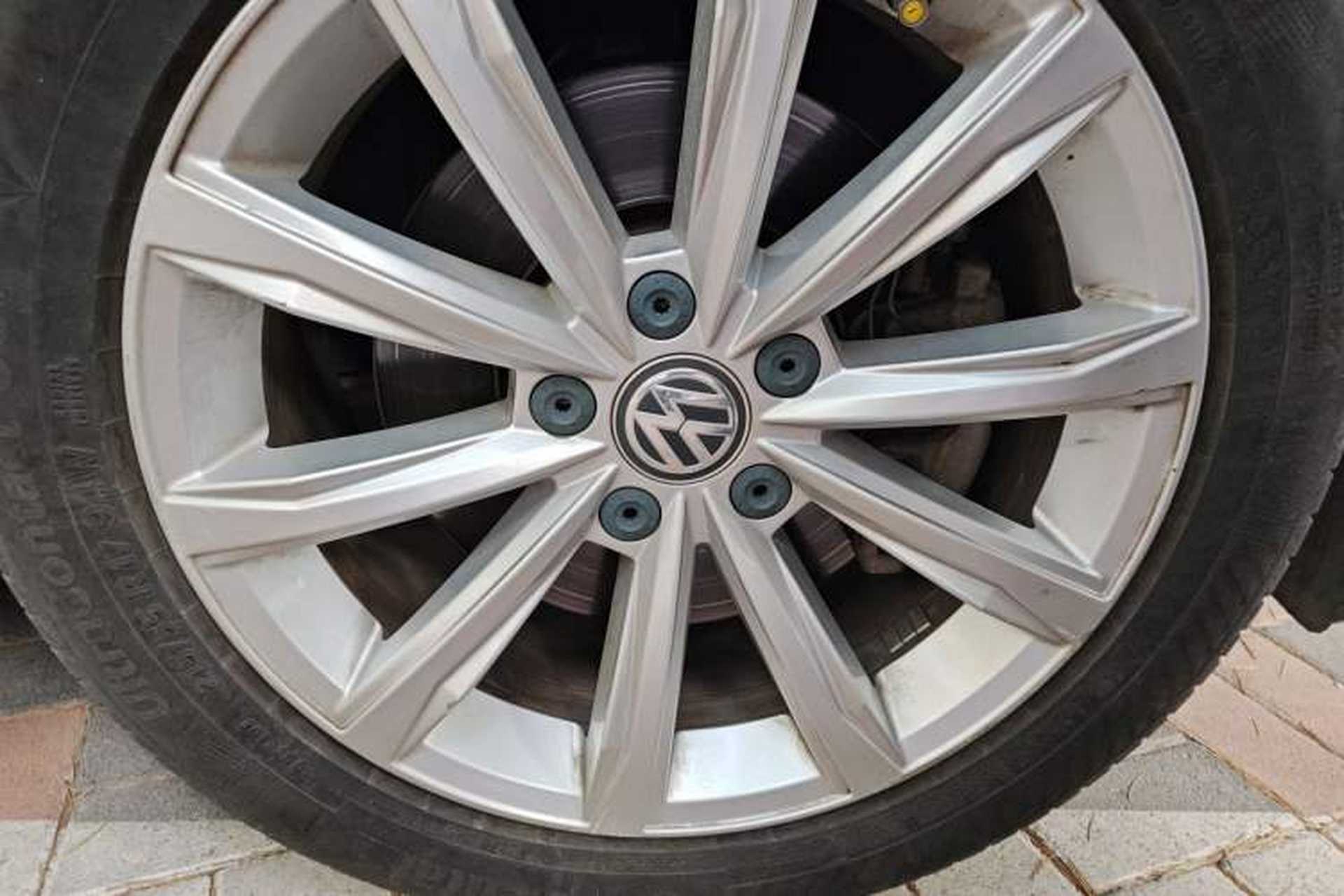 Used Volkswagen Passat 2017 330TSI DSG Luxury Edition Right Front Wheel Hub