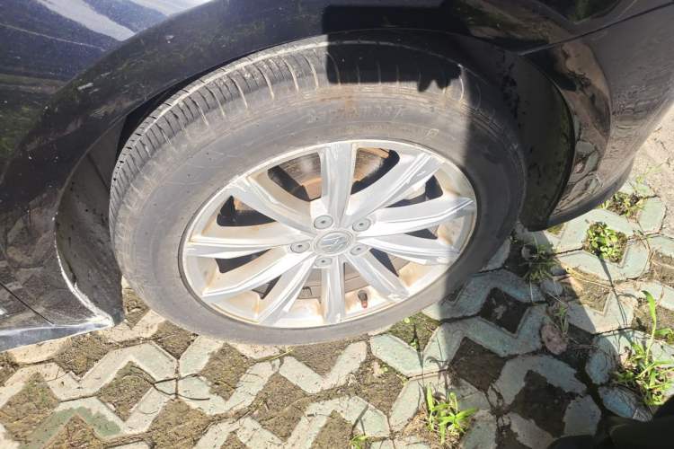Used Volkswagen Passat 2017 330TSI DSG Luxury Edition Right Front Wheel Hub