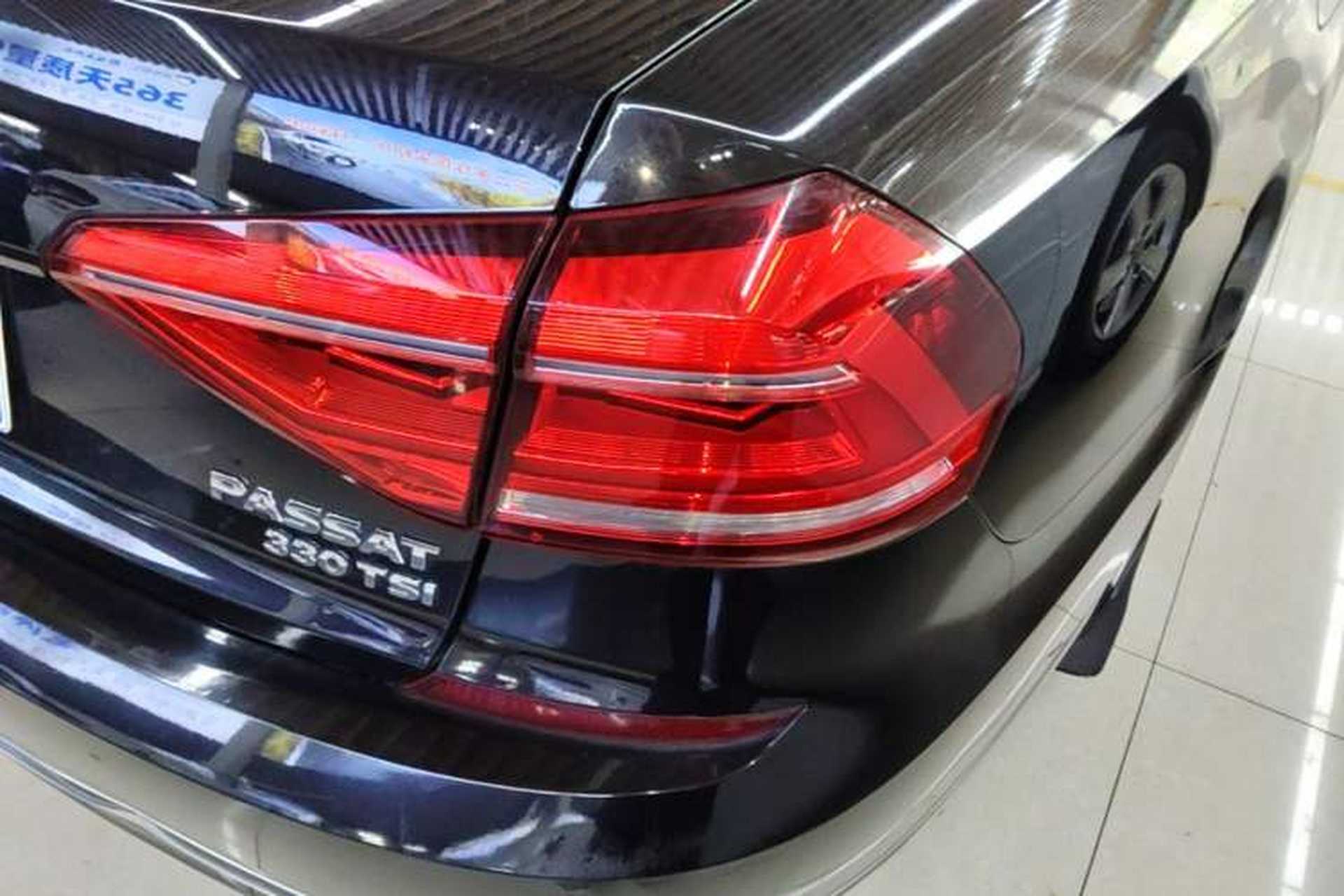 Used Volkswagen Passat 2017 330TSI DSG Luxury Edition Right Rear Taillight