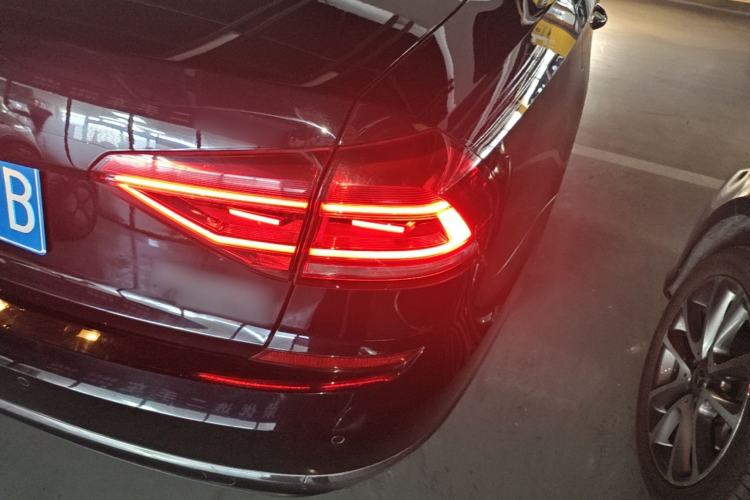 Used Volkswagen Passat 2017 330TSI DSG Luxury Edition Right Rear Taillight