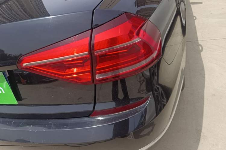 Used Volkswagen Passat 2017 330TSI DSG Luxury Edition Right Rear Taillight