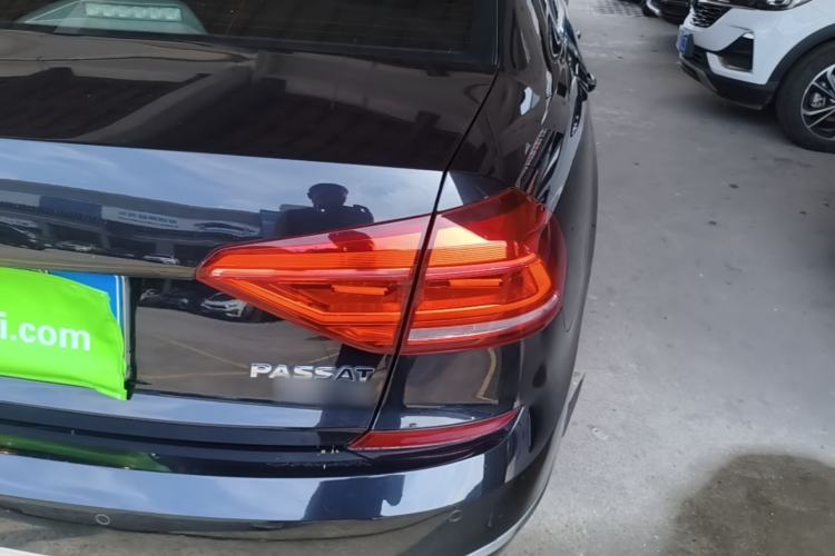 Used Volkswagen Passat 2017 330TSI DSG Luxury Edition Right Rear Taillight